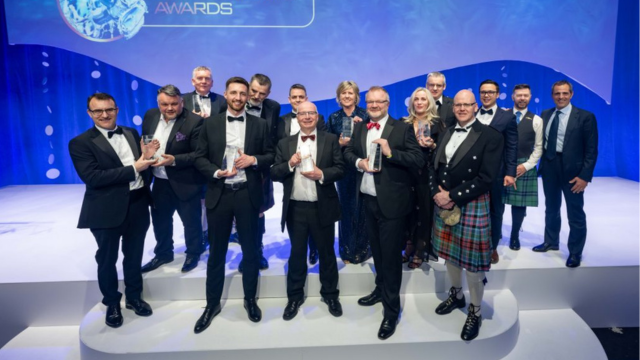 Emec managing director takes home outstanding contribution award emec - EMEC managing director takes house Excellent Contribution Award : EMEC: European Marine Power Centre