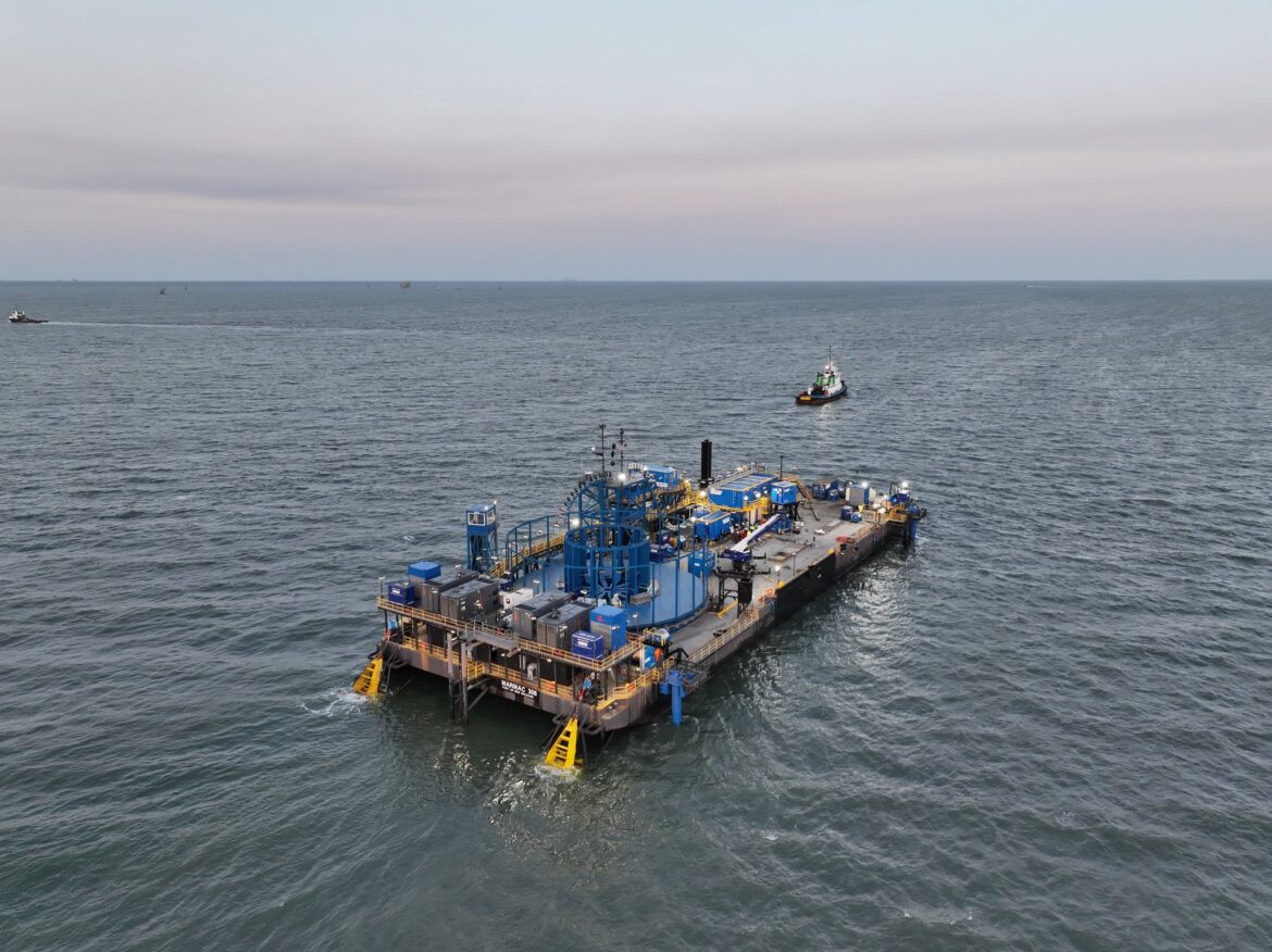 rewrite this title Nexans, Crowley Wind Services Partner on US